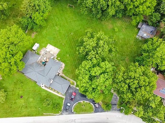 2nd image of 2215 E Covenanter Dr