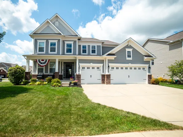 7832 Gray Eagle Dr, Zionsville, IN 46077