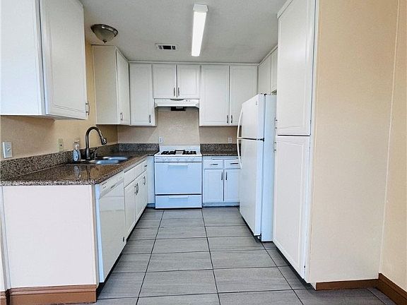 4th image of 3909 Blackford Pl