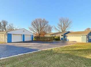 1913 1/2 Brownfield Rd, Urbana, IL 61802