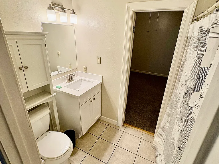 916 Dumaine St #4 — Photo 6