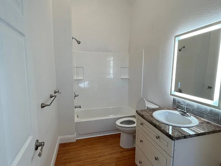 501 Griffin Ave #A — Photo 3