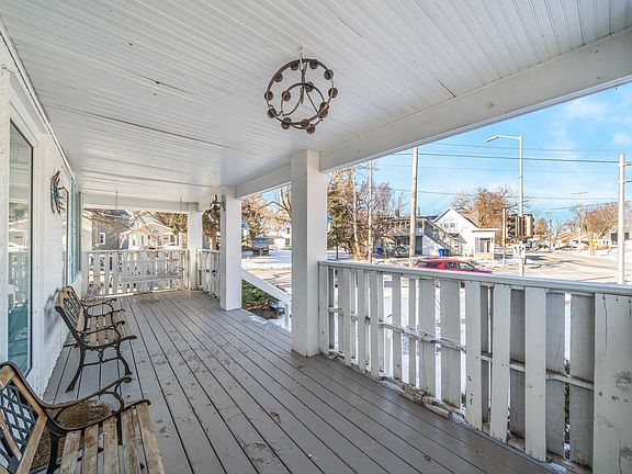 2nd image of 1303 W Prospect Ave