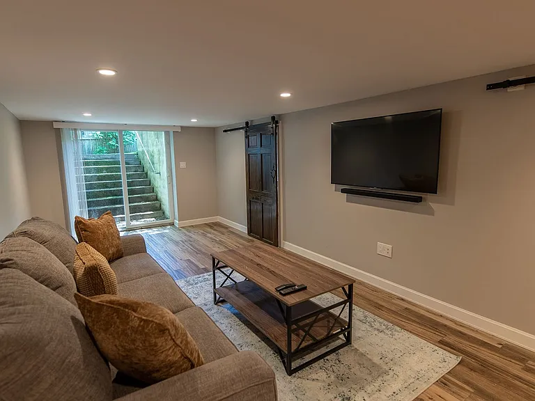 36 Tyrone Dr — Photo 11