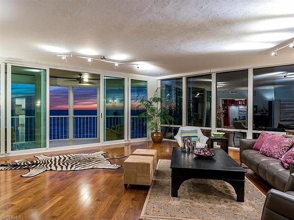 5th image of 3971 Gulf Shore Blvd N