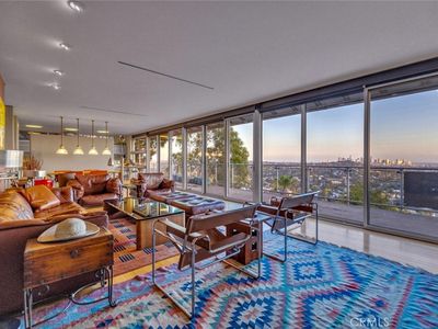 4022 Braeburn Way, Los Angeles, CA, 90027