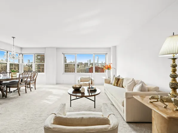 20 East 9th Street image 3 of 38