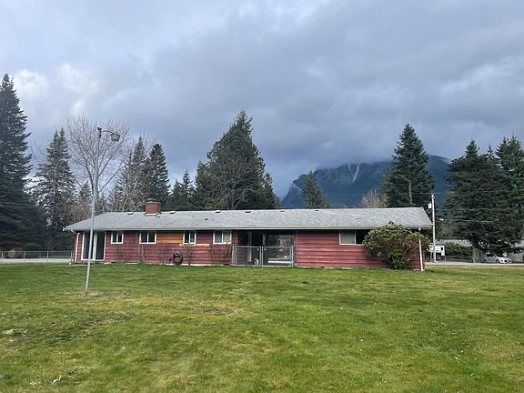 4th image of 42021 SE 135th St