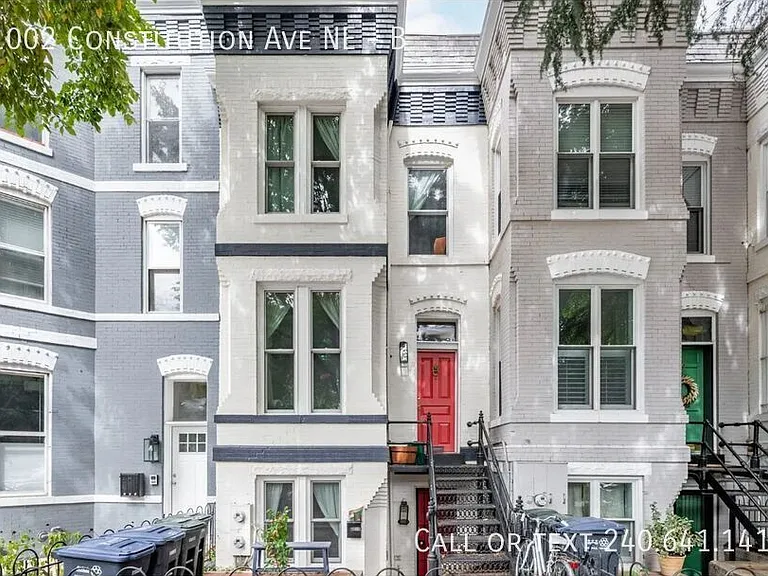 1002 Constitution Ave NE #B — Photo 2