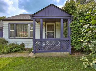 217 Winona Dr, Machesney Park, IL 61115