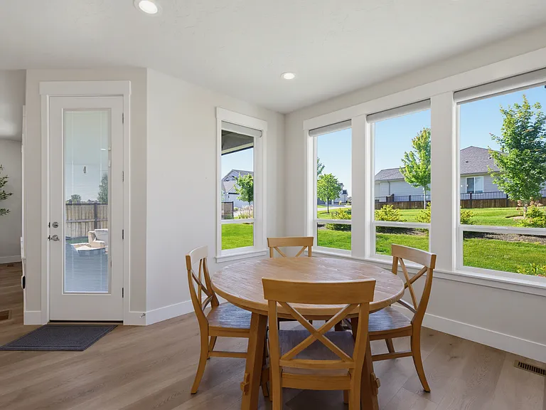 1457 W Tenzing St — Photo 36