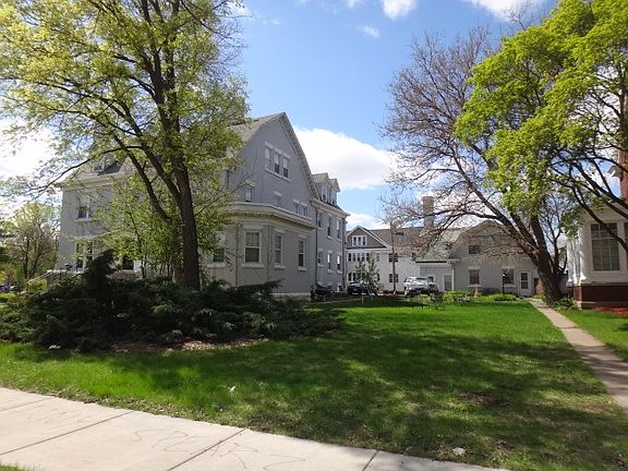 5th image of 2118 Pillsbury Ave S APT 19