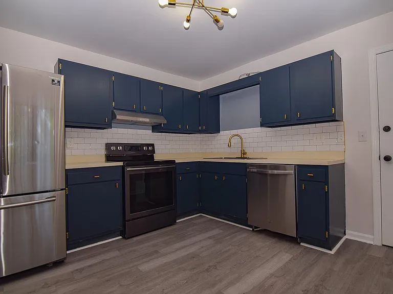206 Tram Blvd — Photo 5