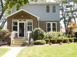 201 East Ave, Park Ridge, IL 60068