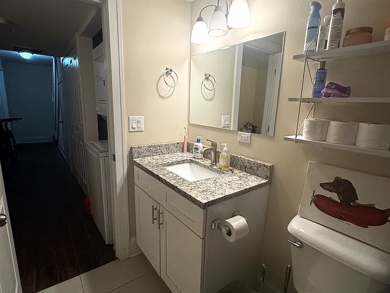 2619 N Southport Ave #1F — Photo 17