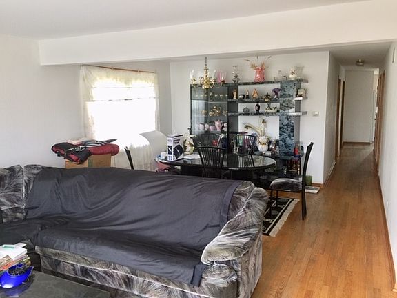 5th image of 6601 W Cornelia Ave
