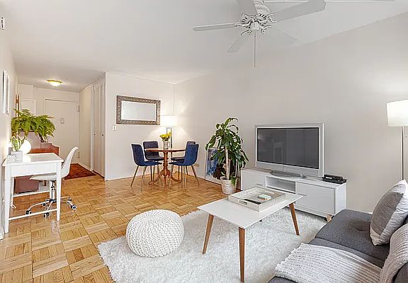 2nd image of 15 W 72nd St APT 15U