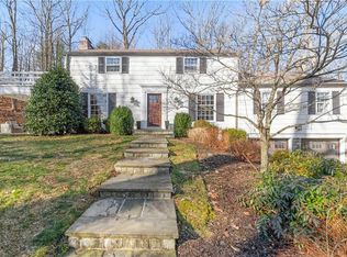 100 Marcourt Dr, Chappaqua, NY 10514