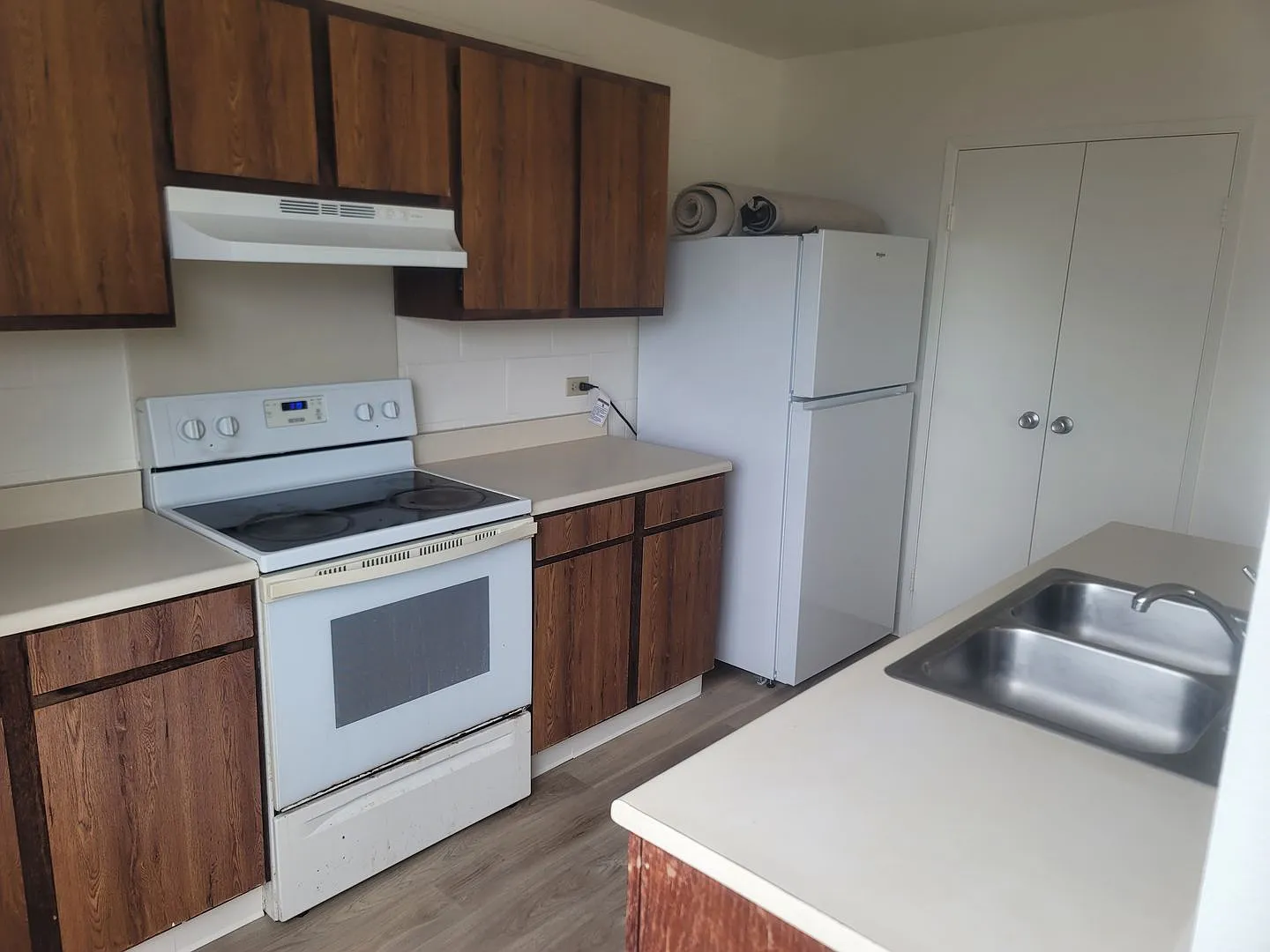 Palehua Villas - 2 bedroom, 1.5 bath, 2 parking — Photo 3