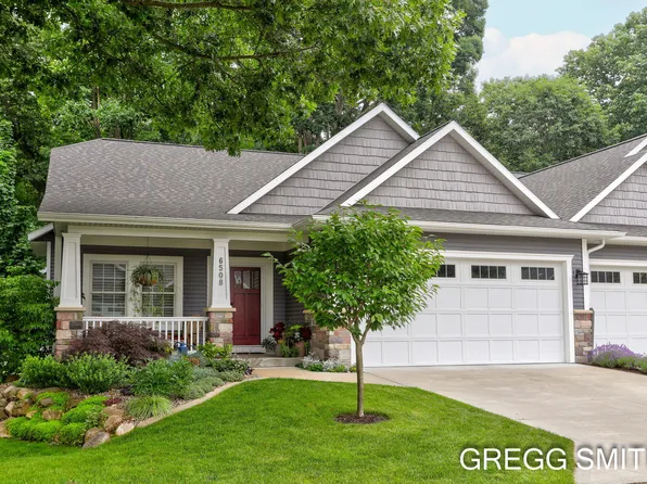 6508 Old Singapore Trl, Saugatuck, MI 49453