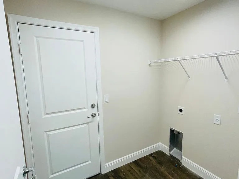 7008 Salerno Rd — Photo 10