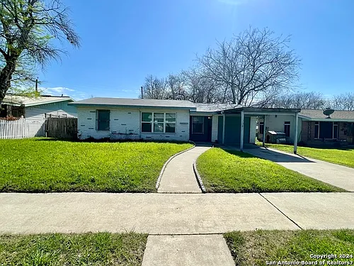 338 Addax Dr Photo 1