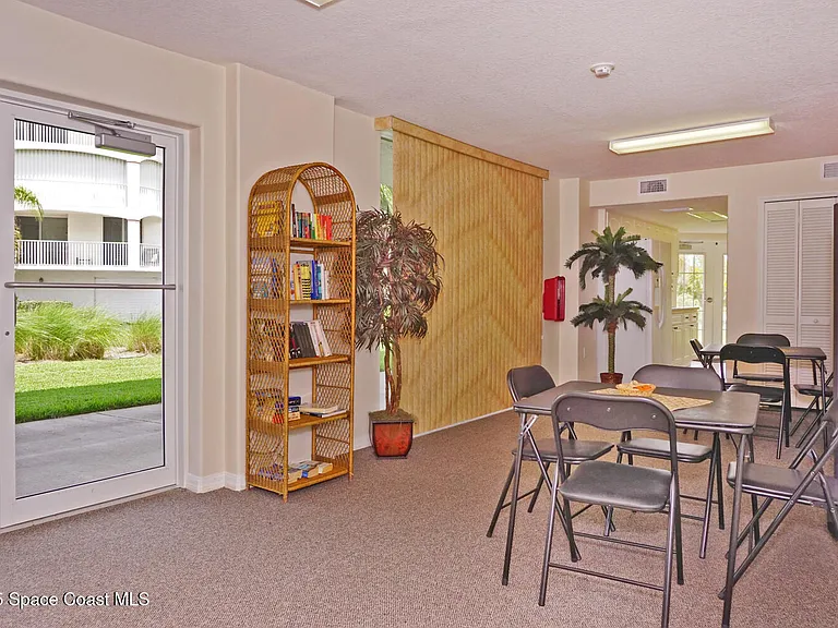 8922 Laguna Ln #201 — Photo 45