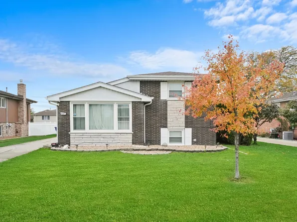 8836 McVicker Ave, Oak Lawn, IL 60453