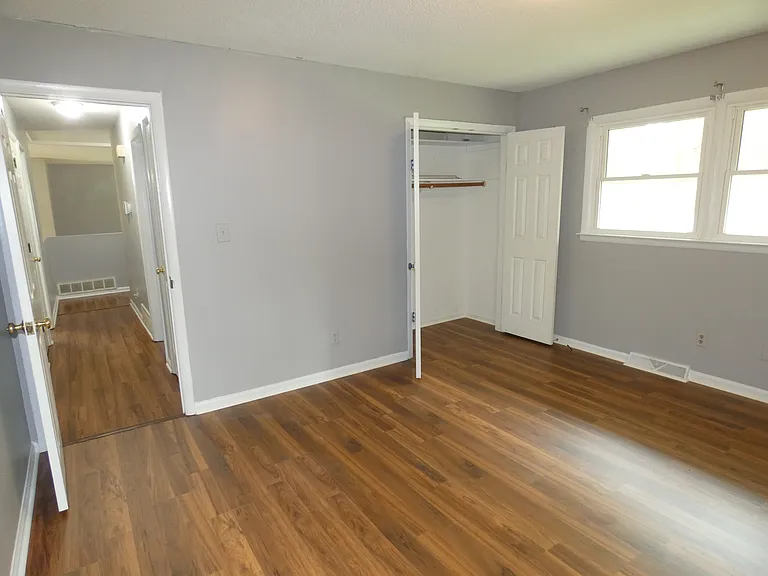 5800 Meadowbrook Rd — Photo 17