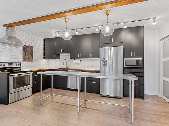 Kitchen & Pantry
