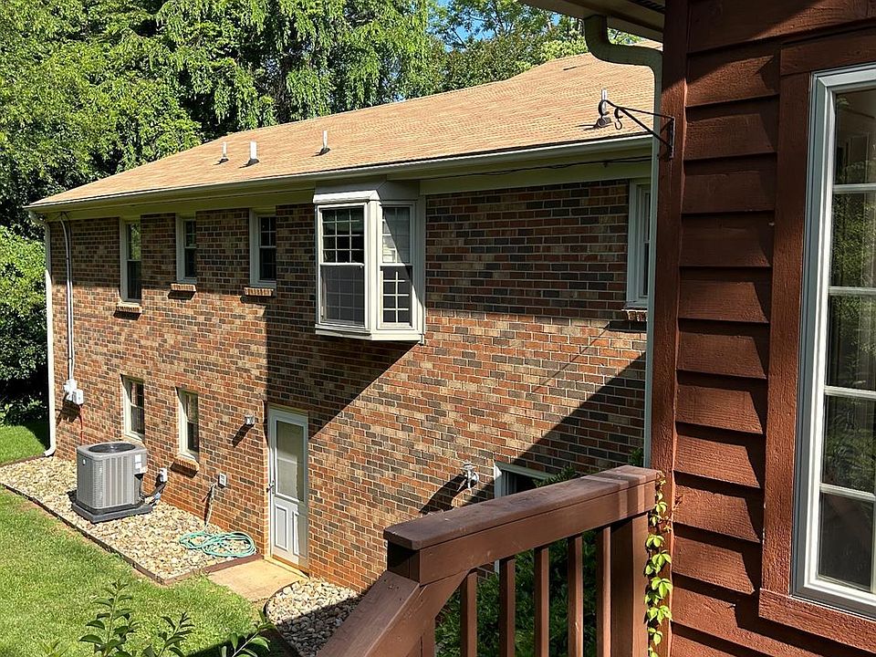 2nd image of 7129 Morton Dr