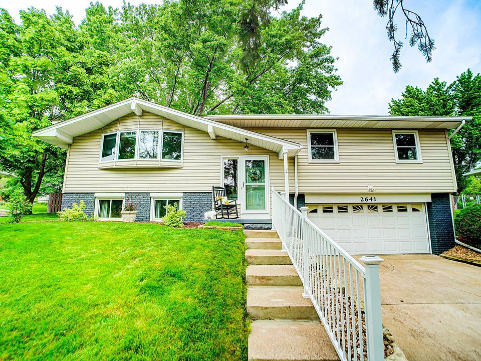 1st image of 2641 Riviera Dr N