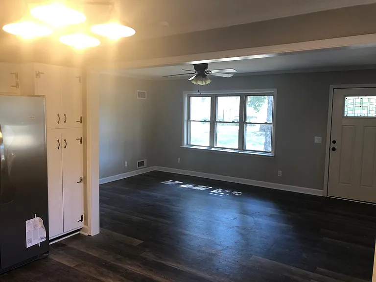2731 Clay St — Photo 7
