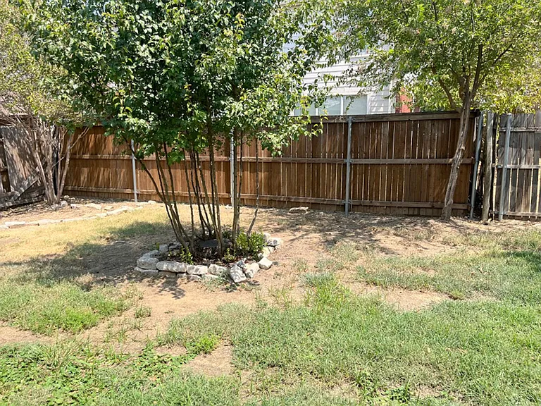 8055 Raleigh Dr — Photo 23