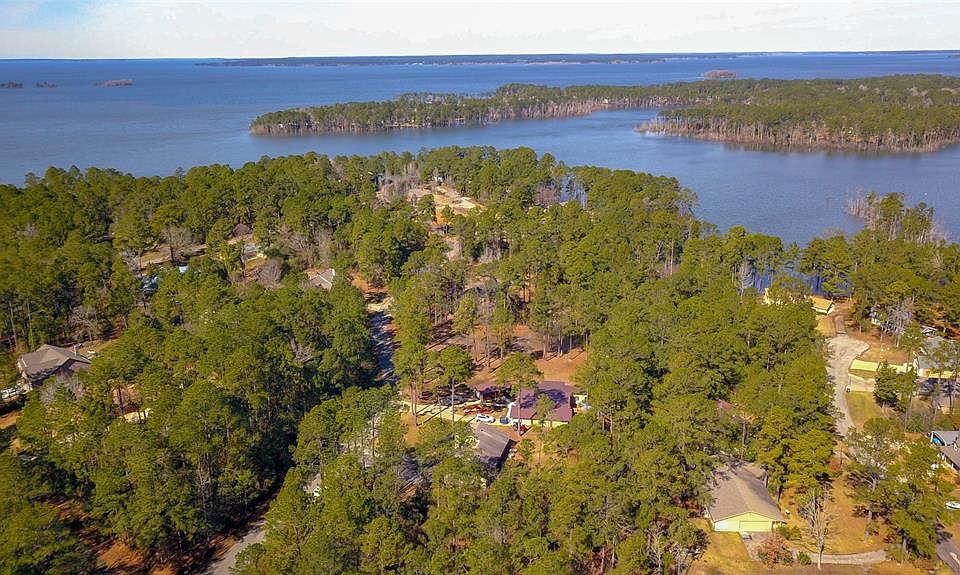 1st image of 1213 Lakeshore Dr