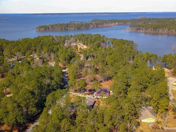 1213 Lakeshore Dr, Brookeland, TX 75931