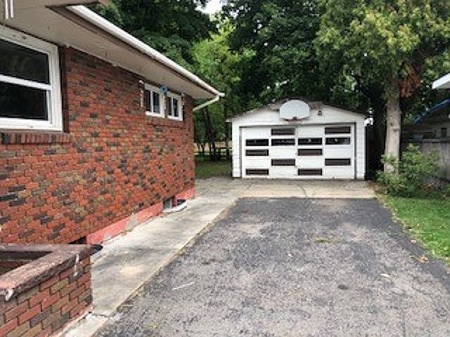 2nd image of 77 Grove St