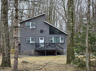 3230 Red Run Rd, Pocono Summit, PA 18346
