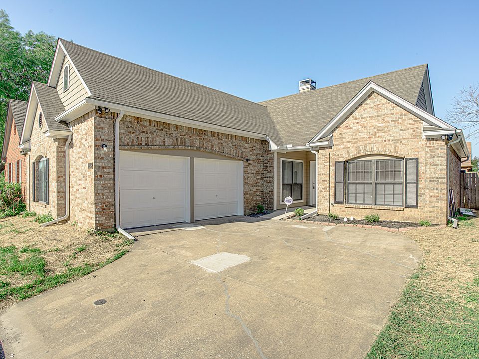1st image of 3248 Rosebank Dr