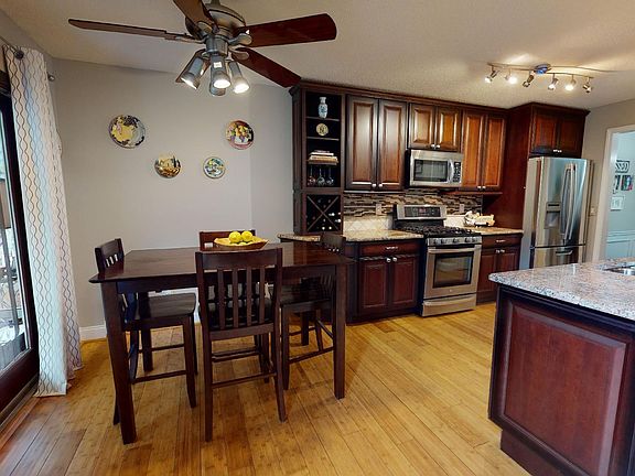 4th image of 2702 Cottesford Dr SE