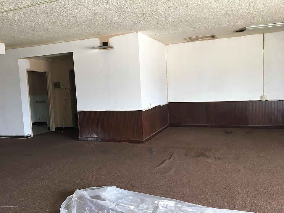 2nd image of 2701 S Grand St