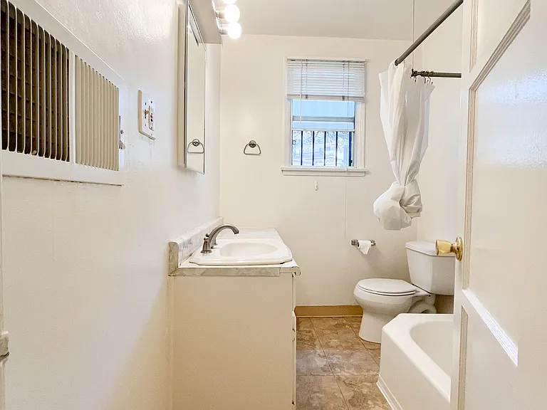 3823 Los Feliz Blvd #2 — Photo 18