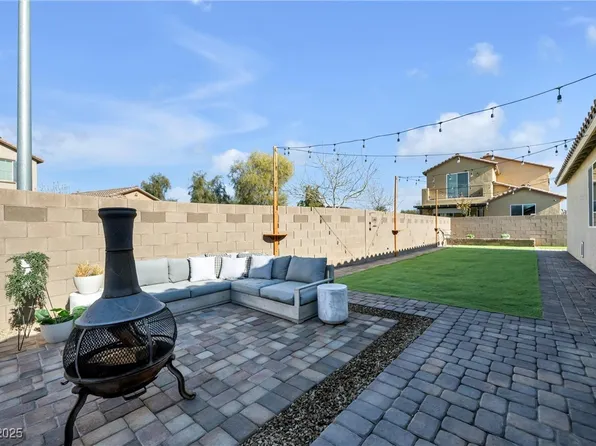 6318 Amber Sunrise St, North Las Vegas, NV 89031