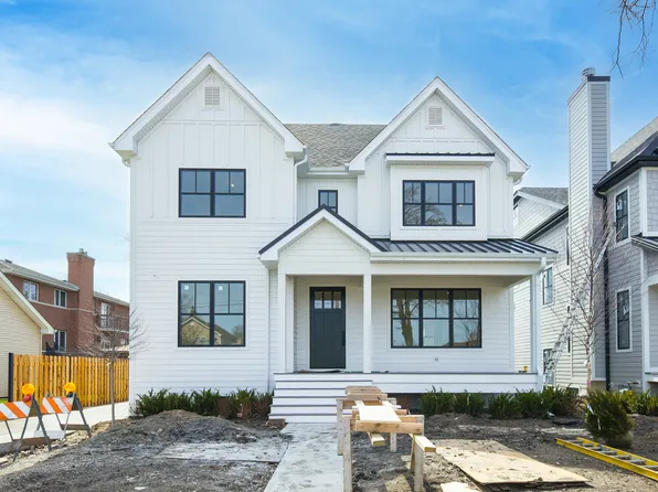 1410 W Laverne Ave, Park Ridge, IL 60068