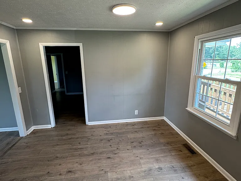 503 Center Dr — Photo 10