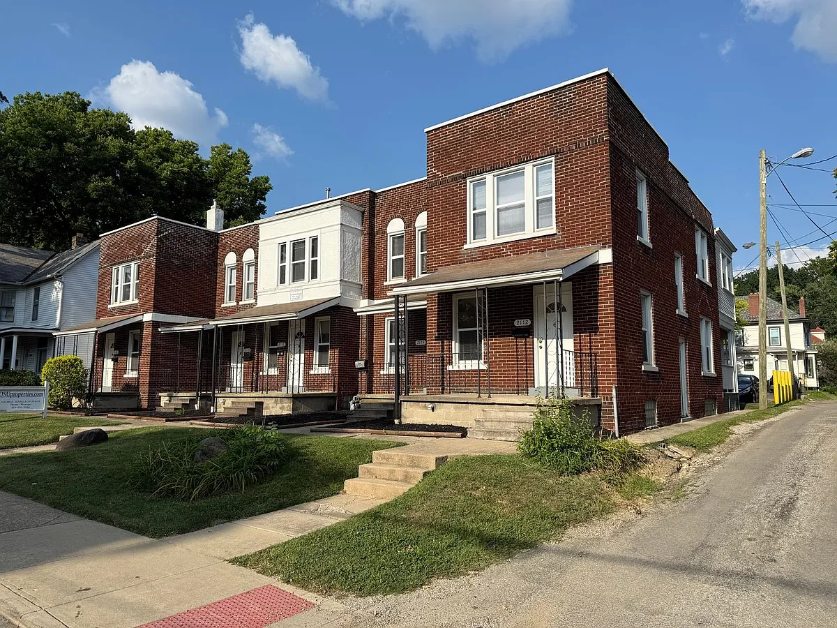 Building Photo - 2112-2120 Indianola Ave