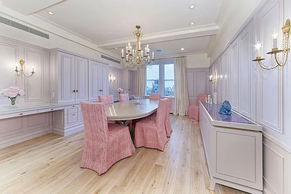 Sold by Compass | media 6