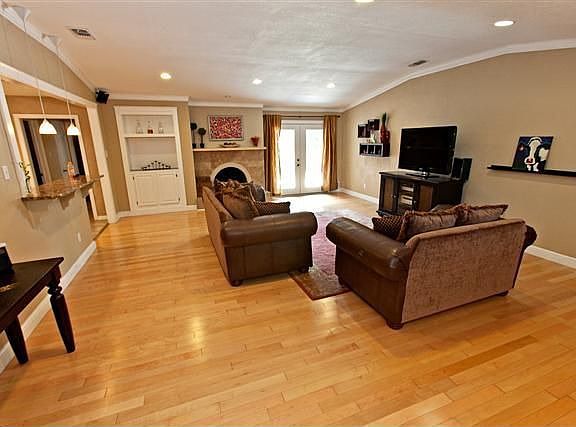 4th image of 9440 Meadowknoll Dr
