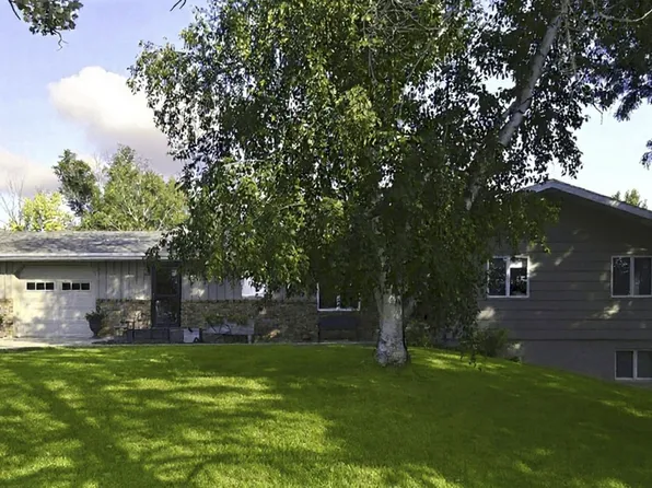 2 Lyndale Ct, Glendive, MT 59330