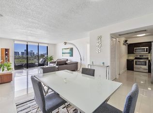 3300 NE 191st St APT 717, Aventura, FL 33180